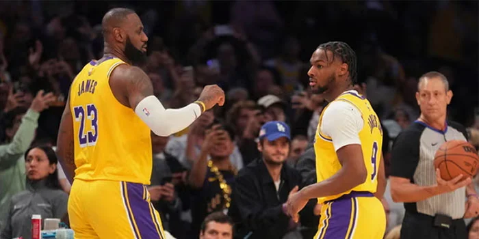 LeBron James Ukir Sejarah di NBA