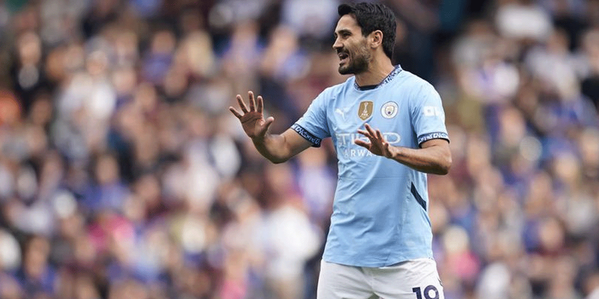 Gelandang Gaek Manchester City Pilih Bertahan, Ini Alasan Mengejutkannya!