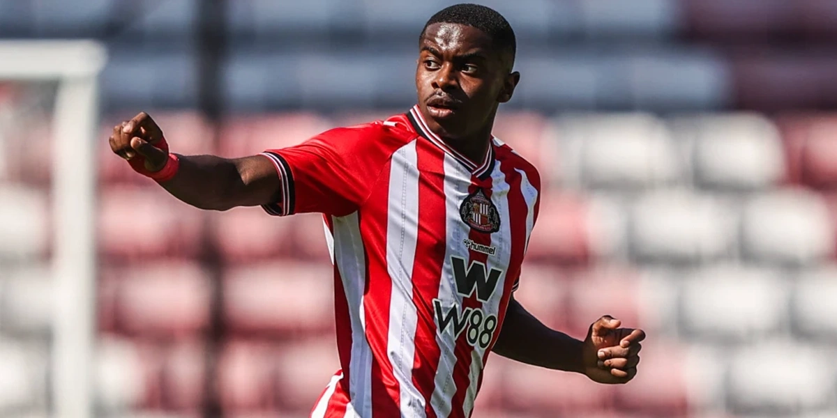 Chelsea dan Manchester United Bersaing Ketat Demi Gelandang Muda Noah Sadiki